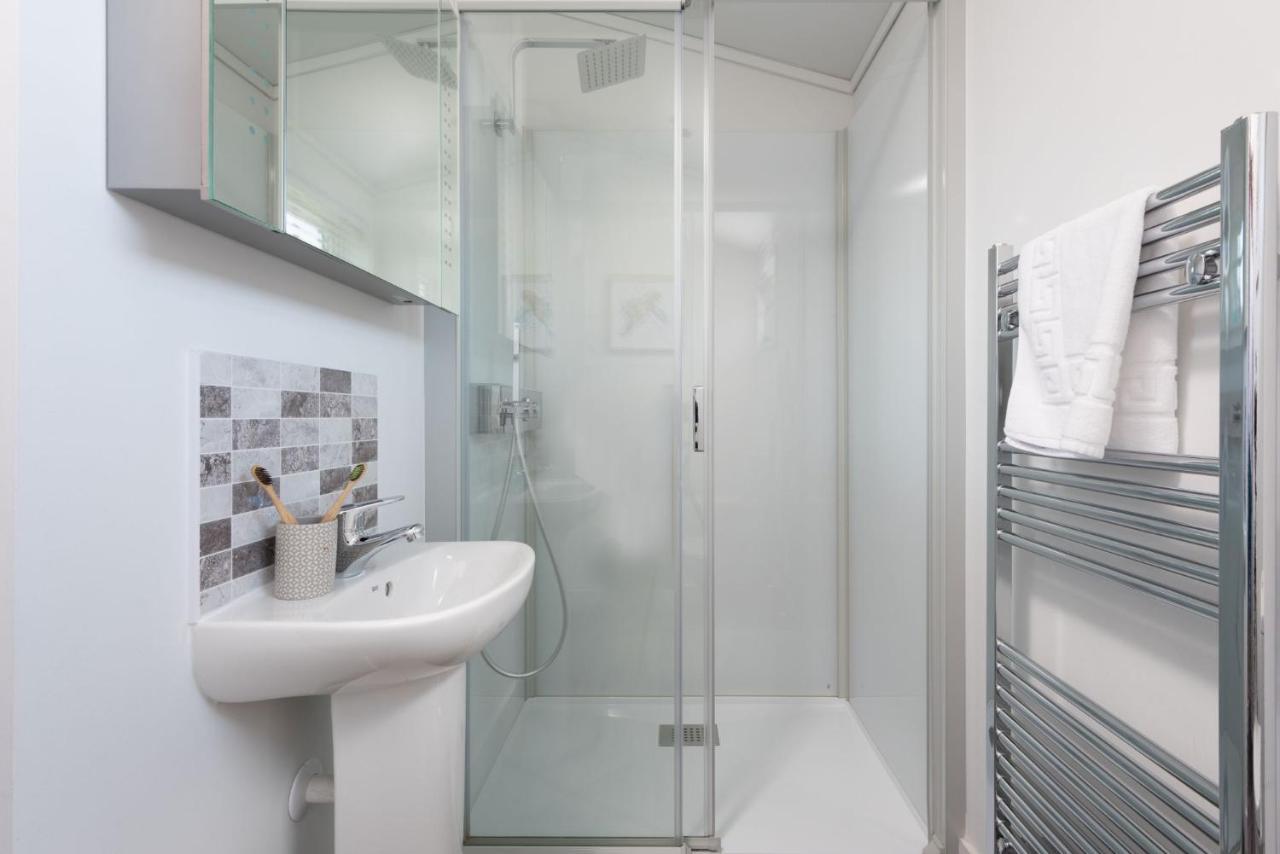 Buttercup Lodge, 33 Roadford Lake Lodges Lifton Esterno foto