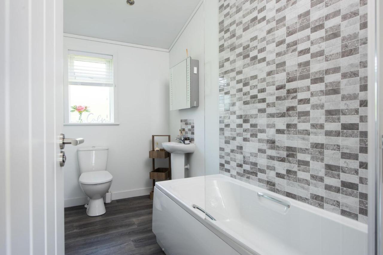 Buttercup Lodge, 33 Roadford Lake Lodges Lifton Esterno foto