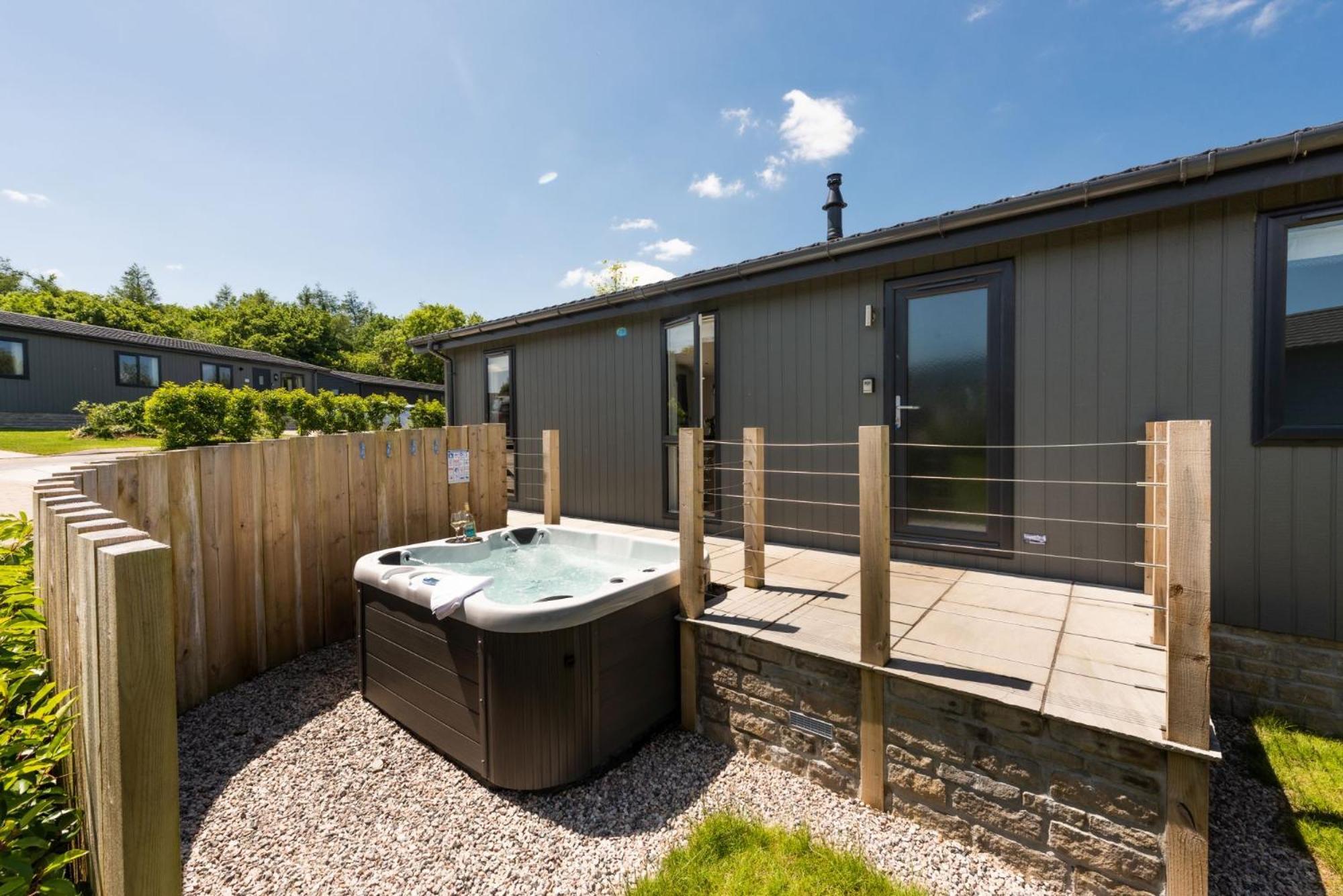 Buttercup Lodge, 33 Roadford Lake Lodges Lifton Esterno foto